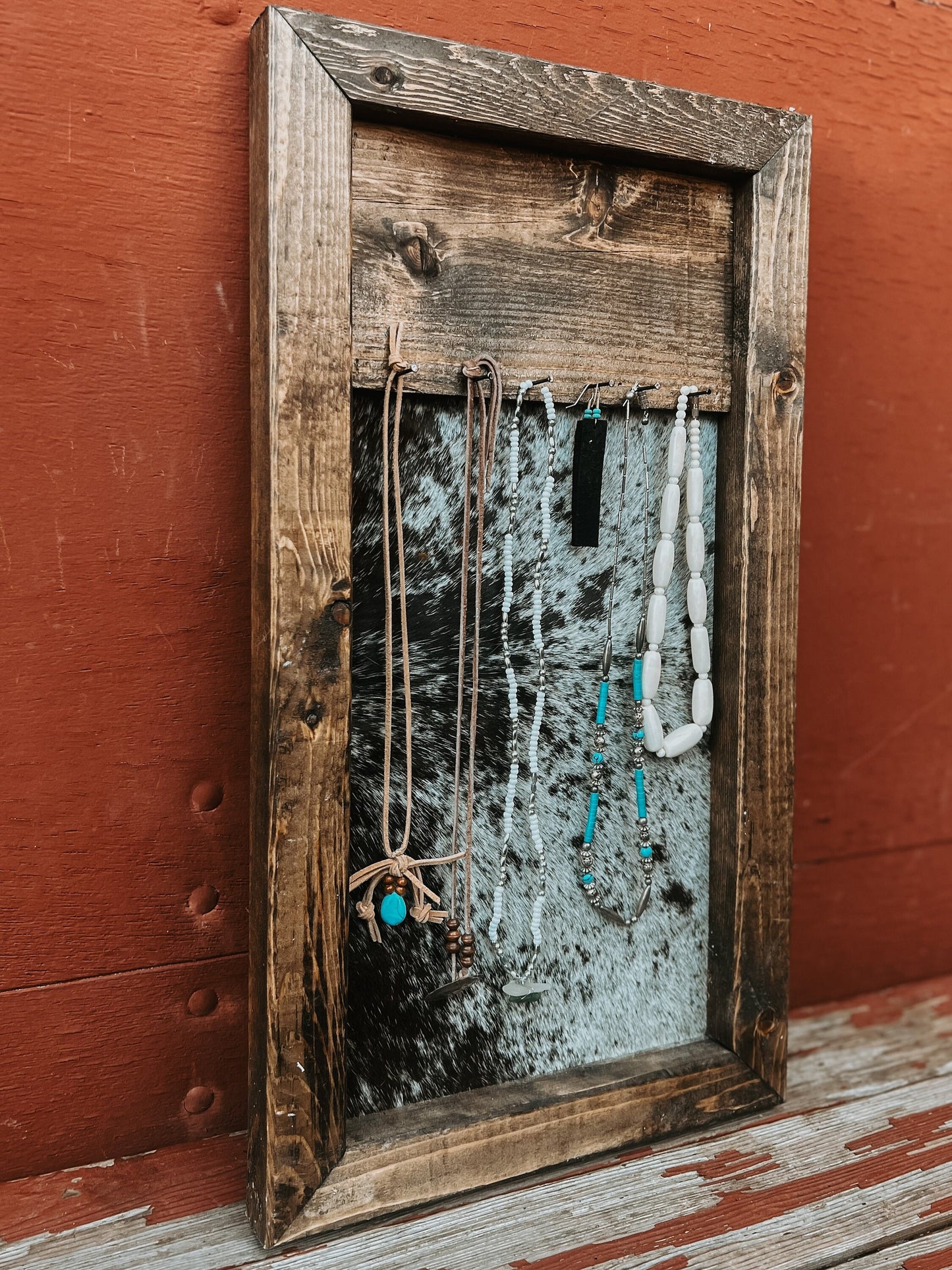 Cowhide Jewelry Hanger: Rustic Wood & Leather Organizer