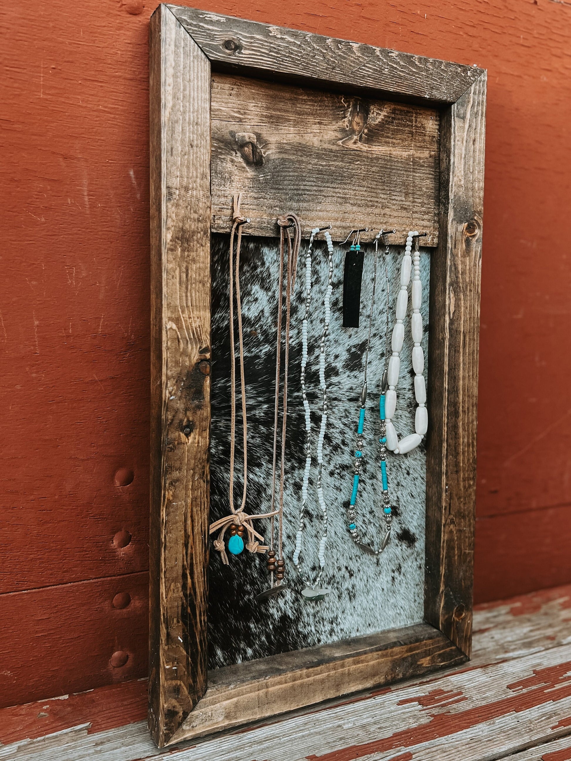 Cowhide Jewelry Hanger: Rustic Wood & Leather Organizer