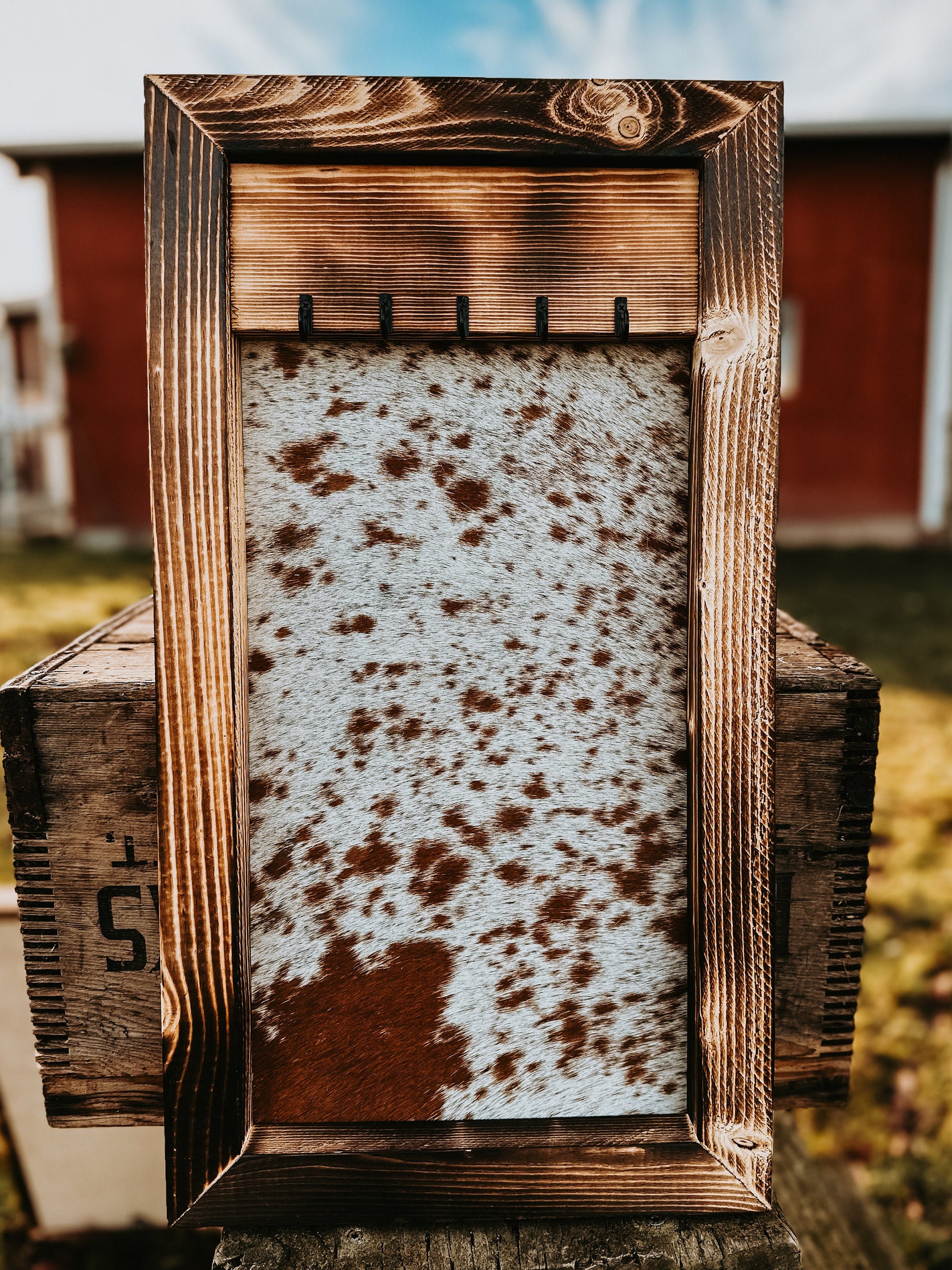 Cowhide Jewelry Hanger: Rustic Wood & Leather Organizer